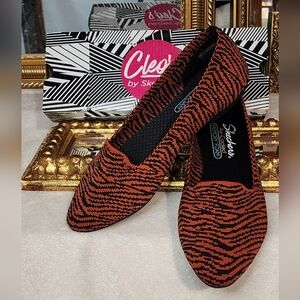 Skechers Women's Dark Orange & Black Flats